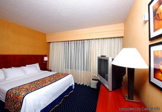 Courtyard By Marriott Knoxville Airport Alcoa Habitación foto