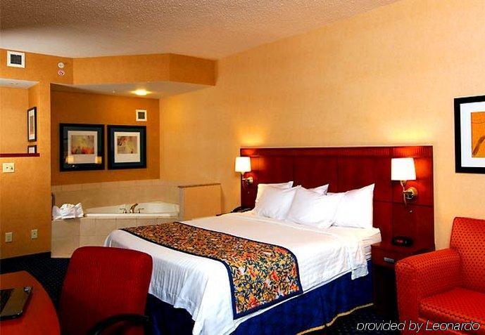 Courtyard By Marriott Knoxville Airport Alcoa Habitación foto